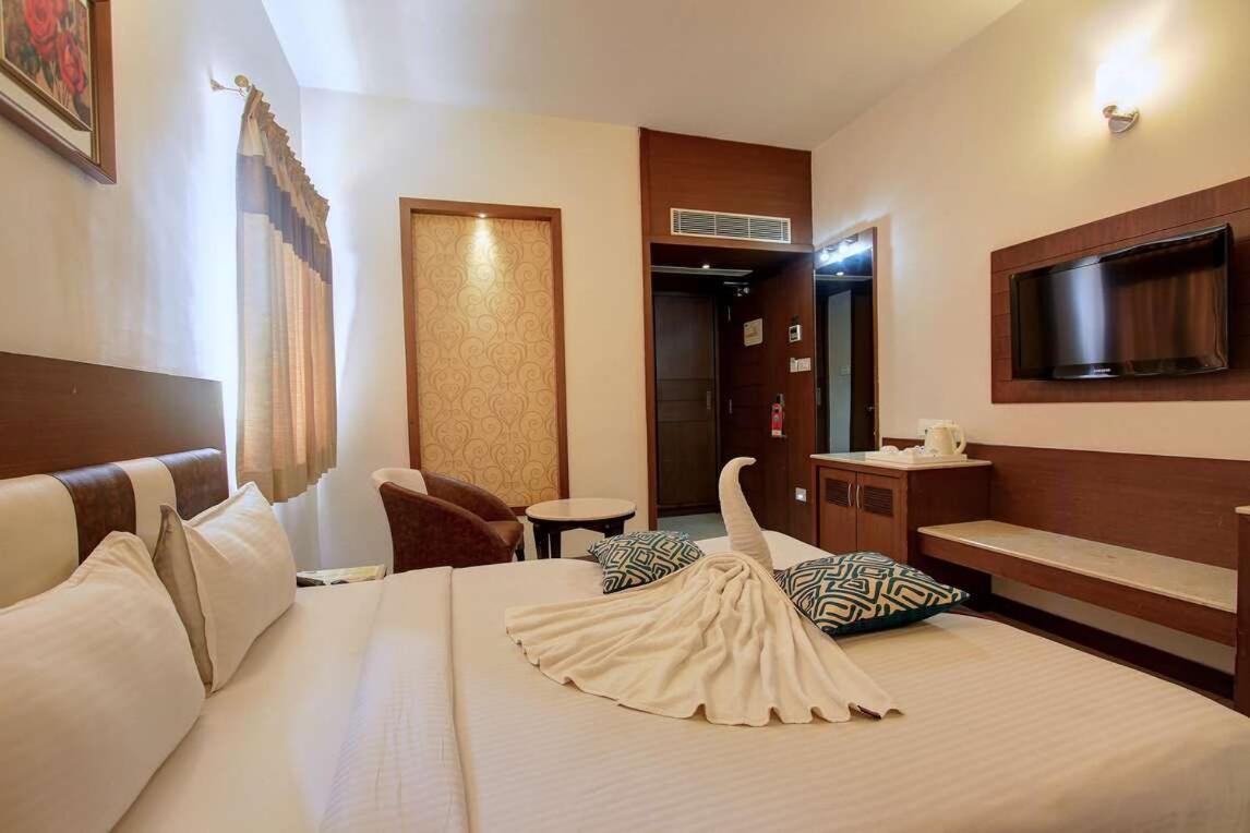 Hotel Prince Gardens Коимбатур Экстерьер фото