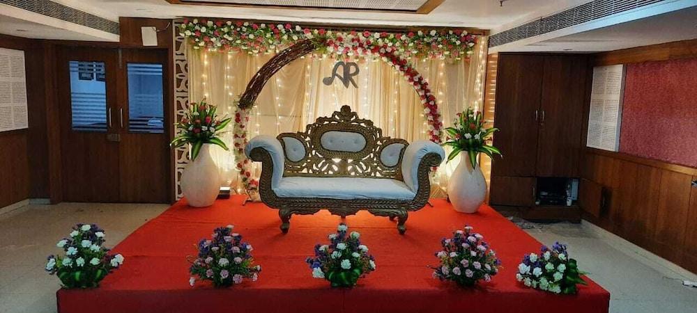 Hotel Prince Gardens Коимбатур Экстерьер фото