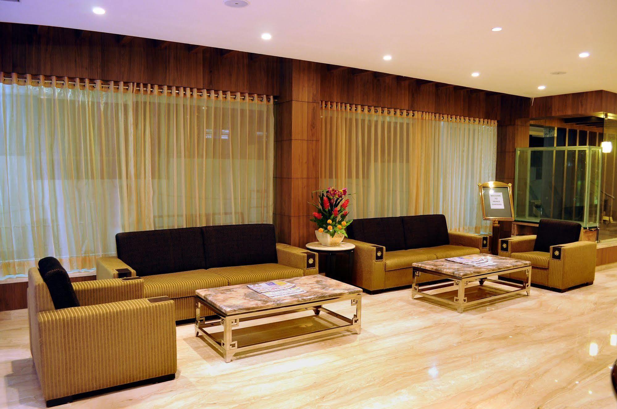 Hotel Prince Gardens Коимбатур Экстерьер фото