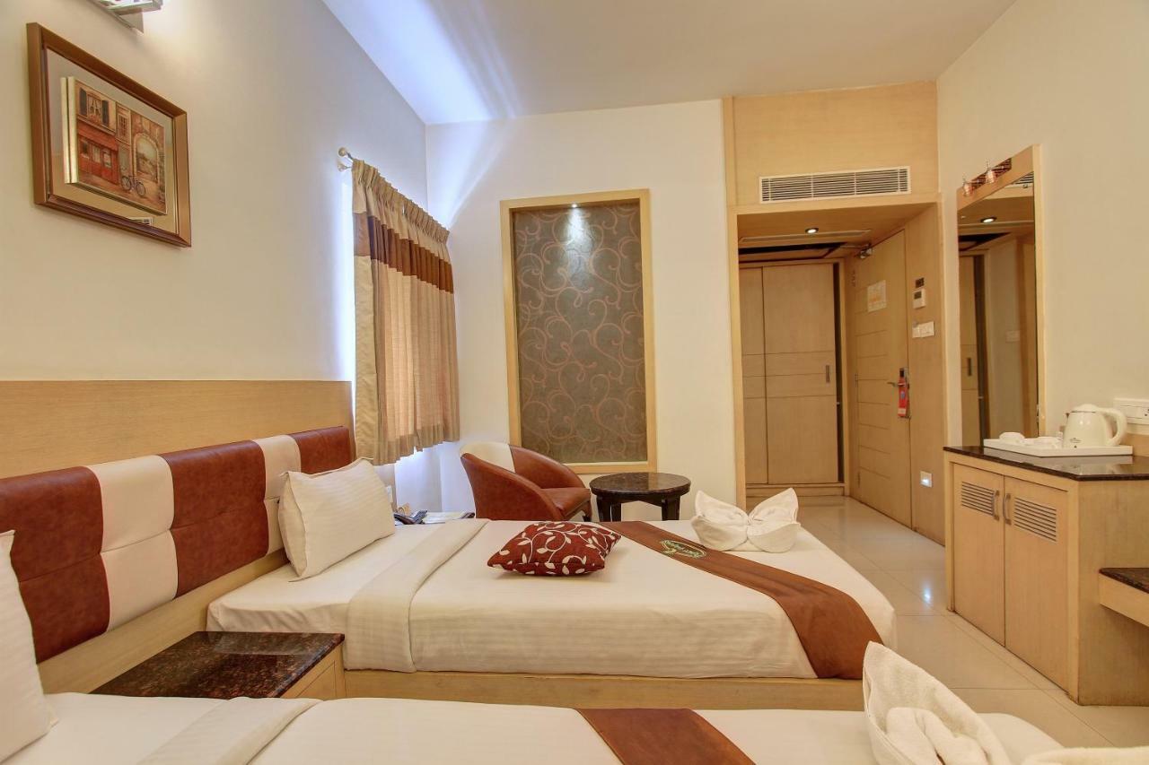 Hotel Prince Gardens Коимбатур Экстерьер фото